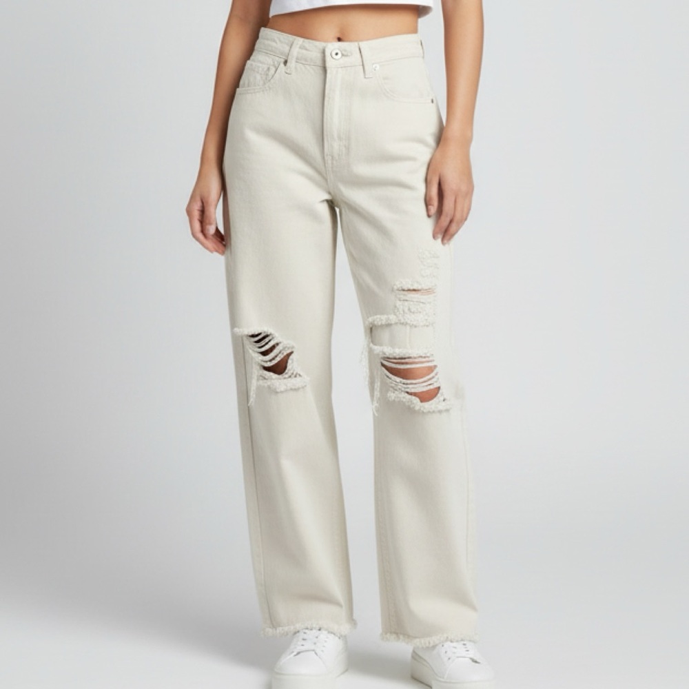 SHEIN White Boyfriend Jeans Distressed Casual - XS/2